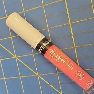 COVERGIRL Outlast Ultimate Liquid Lipstick New Sealed 120 Strawberry Spritzer